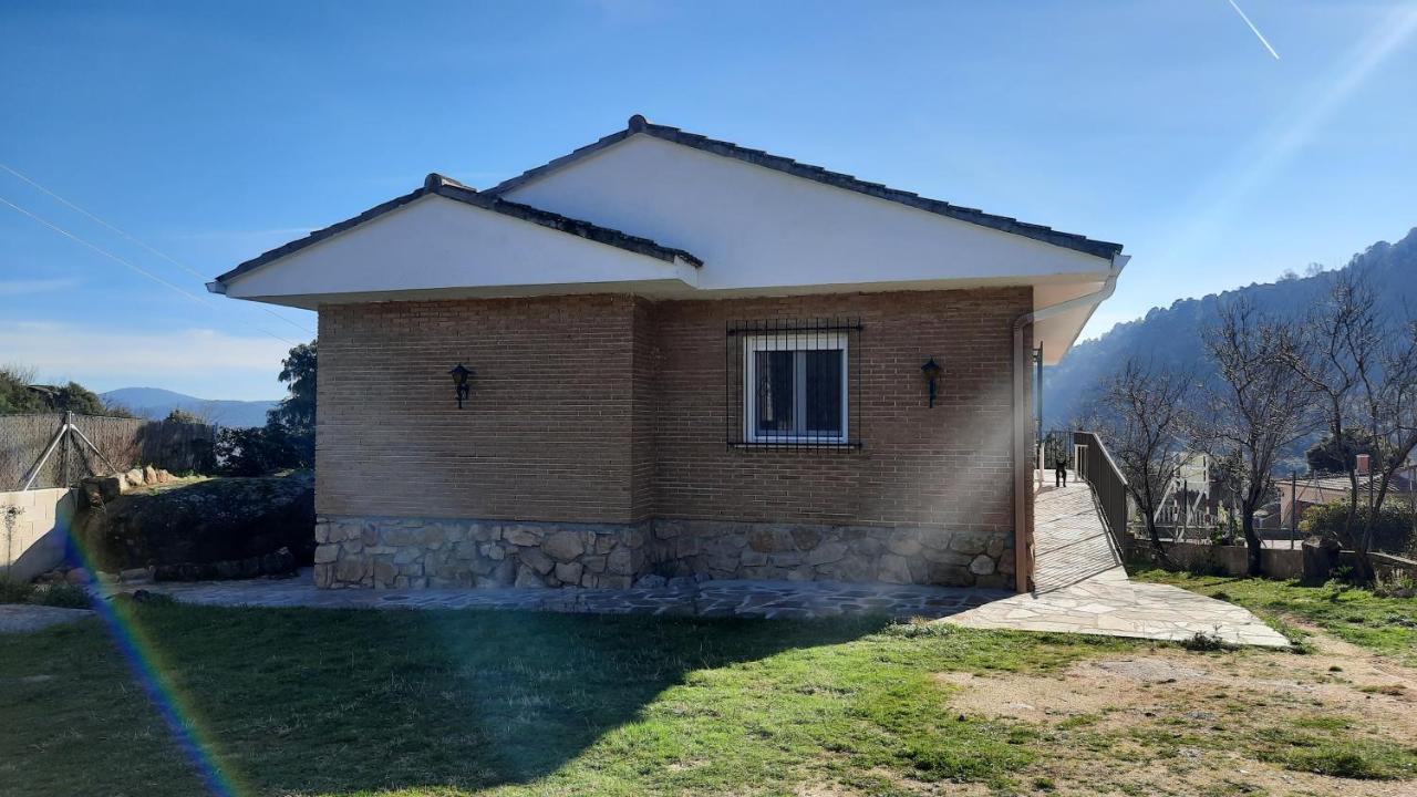 Chalet Con Piscina Y Bbq Para 10 Personas San Martin de Valdeiglesias Luaran gambar