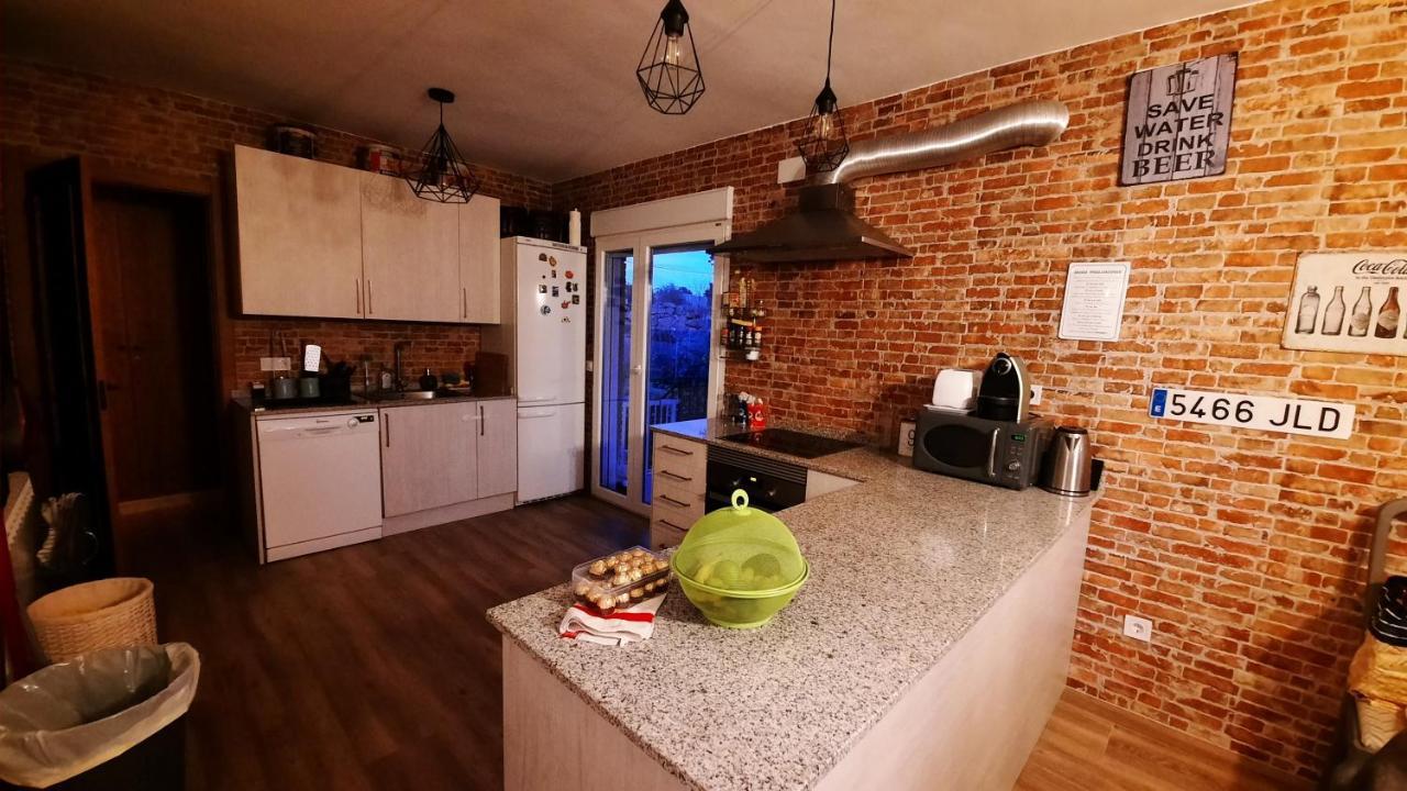 Chalet Con Piscina Y Bbq Para 10 Personas San Martin de Valdeiglesias Luaran gambar